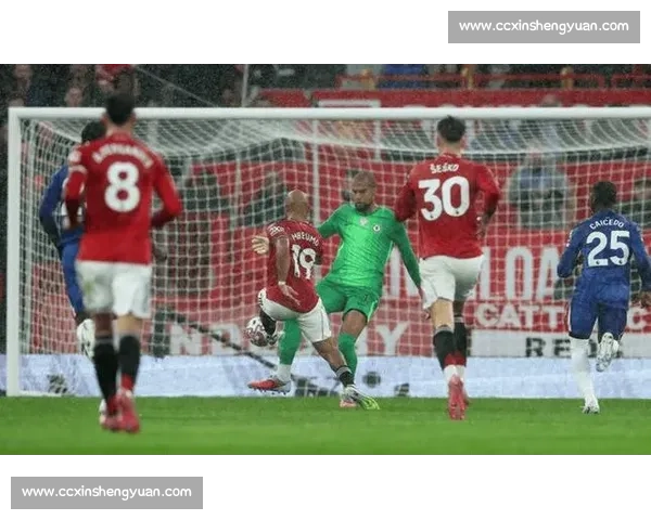 谢晖阳飞铲门将染黄 无锡门神姜何神扑助球队 2-0 取胜